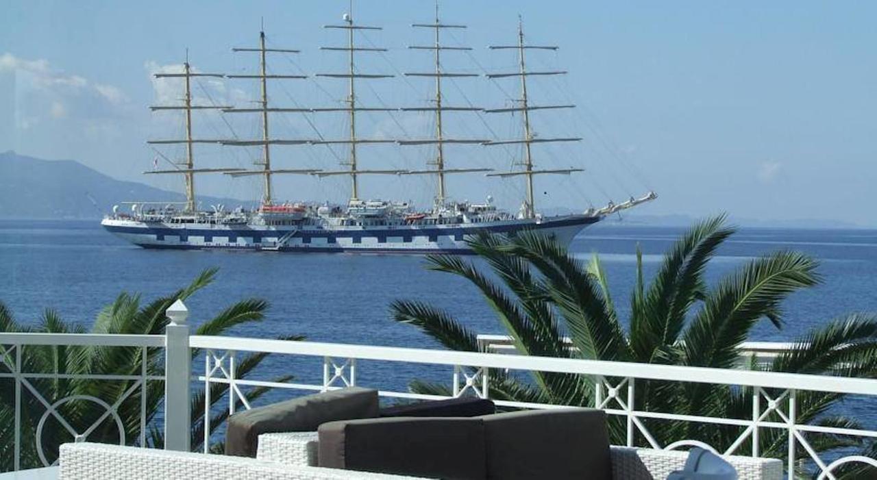 Royal Apartment Luxury Holiday For Queen And King Sarandë Exterior foto